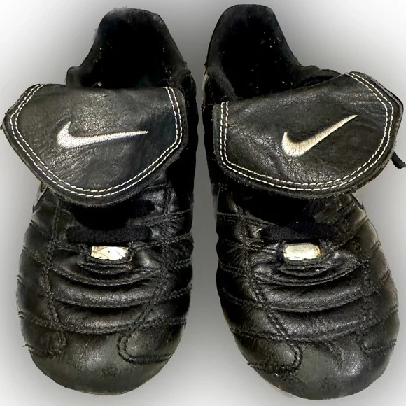 Nike | Shoes | Rare 202 Nike Tiempo 2002 Fge Soccer Cleats  display picture 2